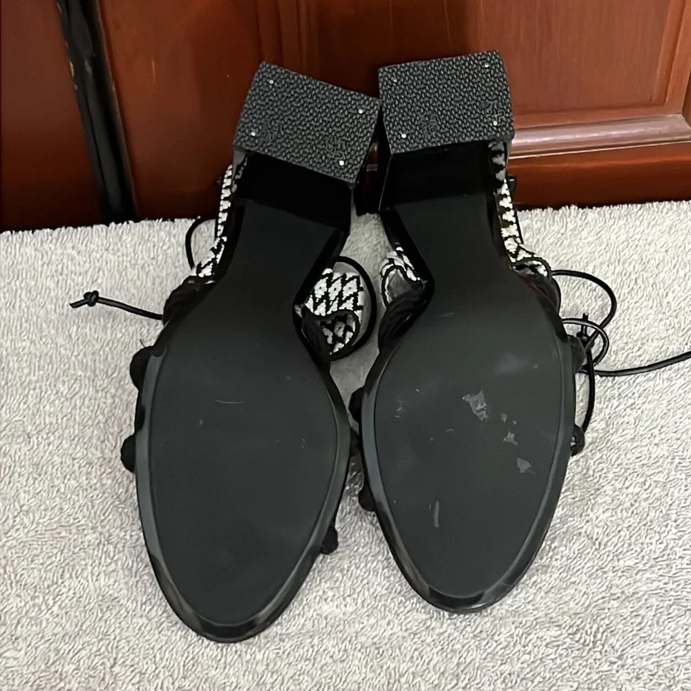 Zara Block Heel Sandals Black & White Lace Up Size Size 6.5 - Picture 10 of 16